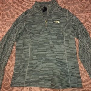 Women’s north face fleece half zip pull over